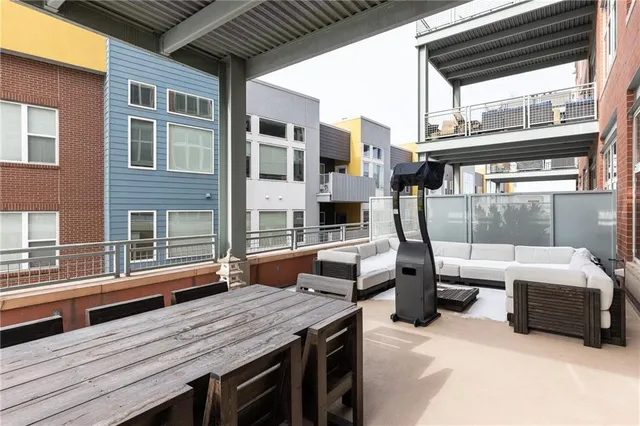 $997,500 | 210 West 5th Street, Unit 207, Kansas City, MO 64105