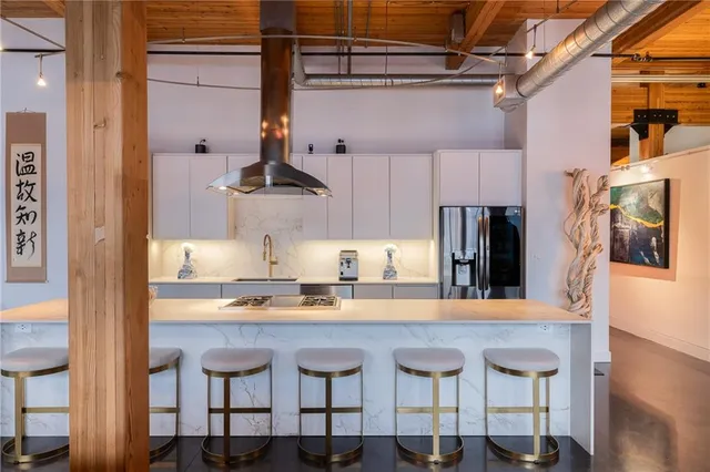 $997,500 | 210 West 5th Street, Unit 207, Kansas City, MO 64105