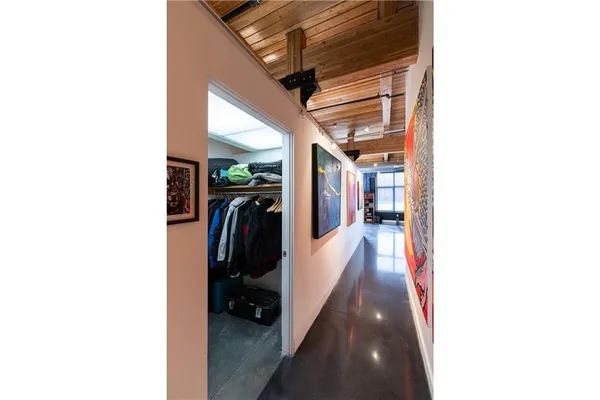 $947,500 | 210 West 5th Street, Unit 207, Kansas City, MO 64105