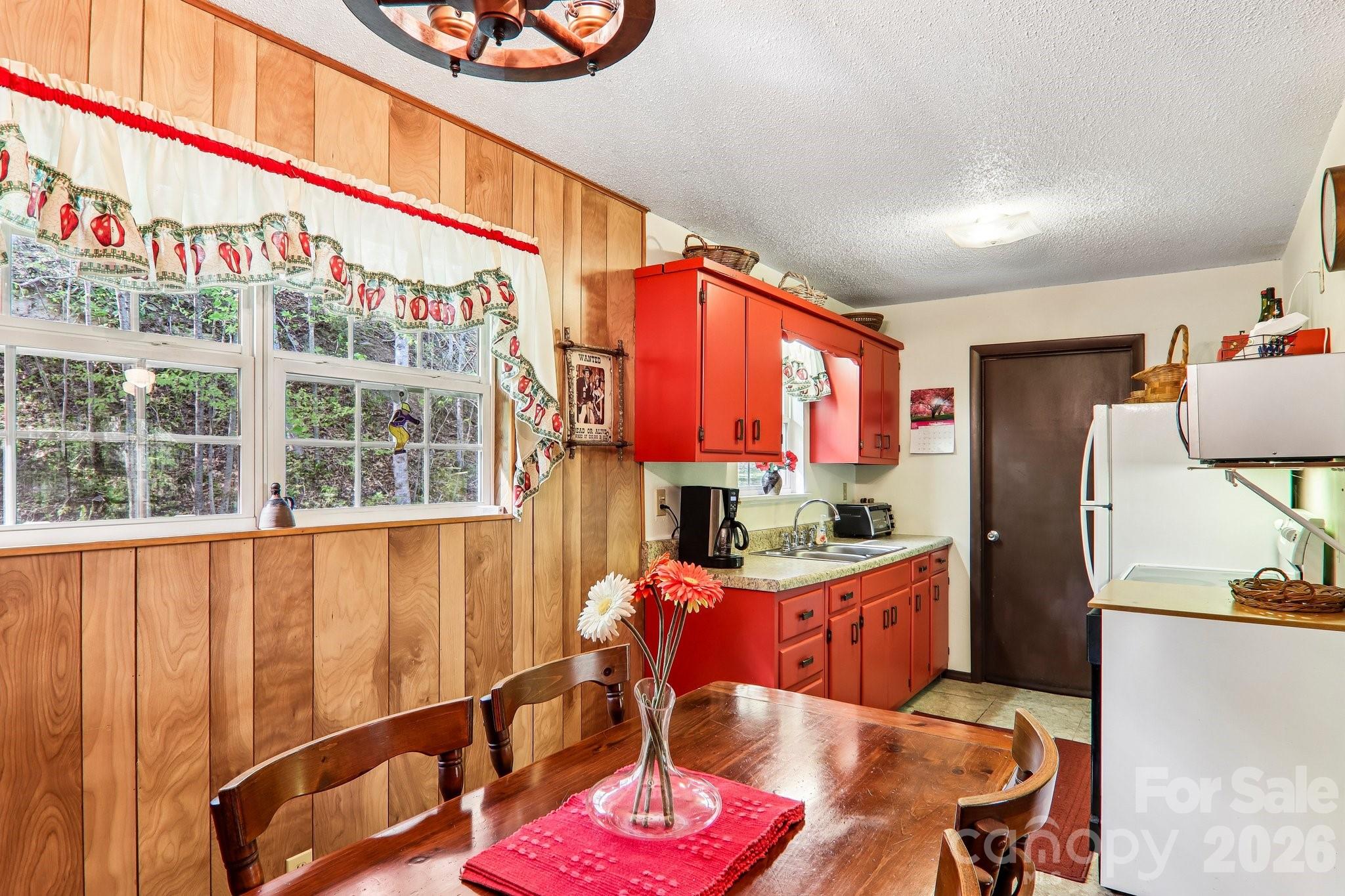28 Mull Cove Road Maggie Valley, NC 28751 - Photo 8 of 27