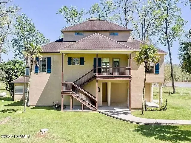 $535,000 | 2373 Atchafalaya River Highway, Breaux Bridge, LA 70517
