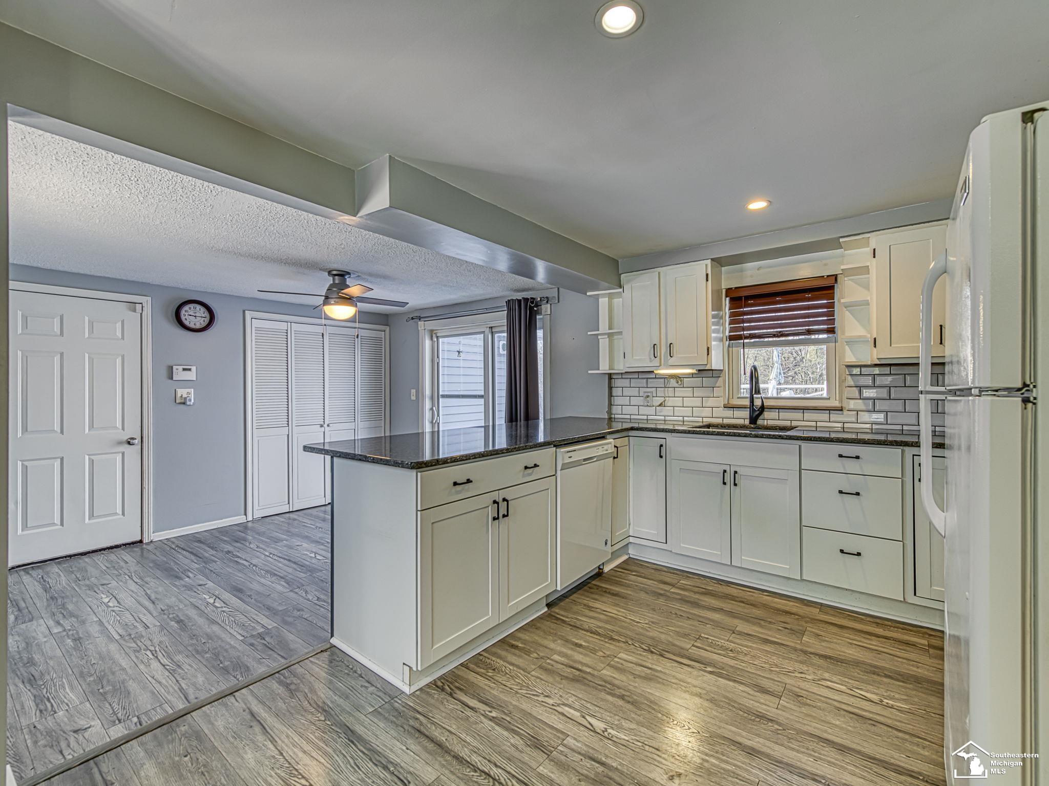 8485 South Stony Creek Road Carleton, MI 48117 - Photo 7 of 45
