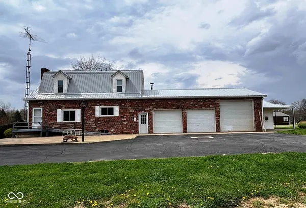 $1 | 3840 East County Road 20, North Vernon, IN 47265