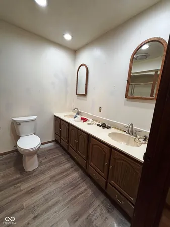 $1 | 3840 East County Road 20, North Vernon, IN 47265