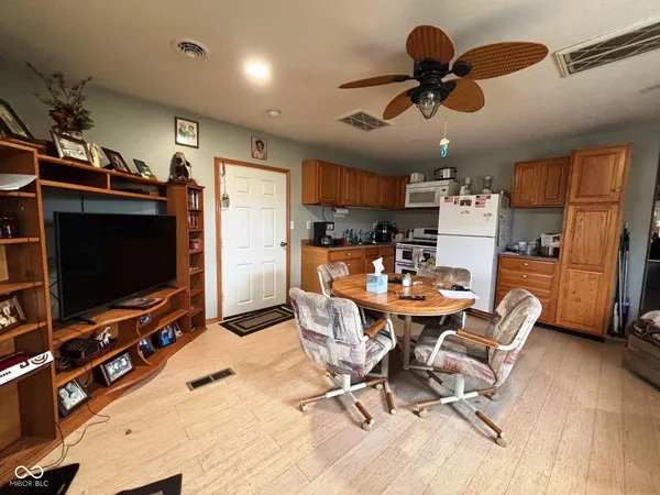 $1 | 3840 East County Road 20, North Vernon, IN 47265