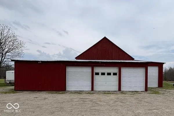 $1 | 3840 East County Road 20, North Vernon, IN 47265