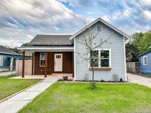 front view of house with a yard