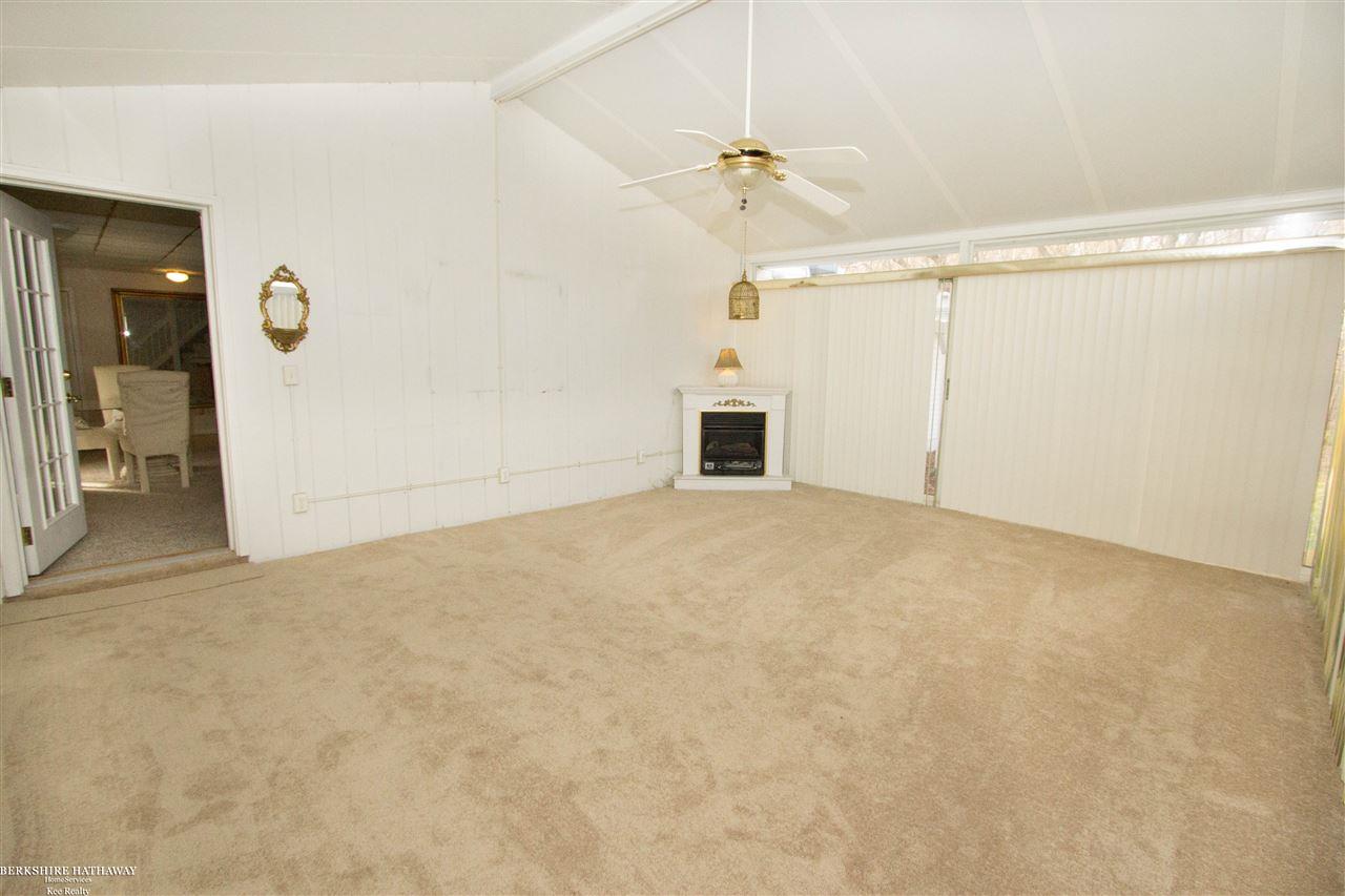 80195 Van Dyke Road Romeo, MI 48065 - Photo 9 of 33 31335158-8.JPG