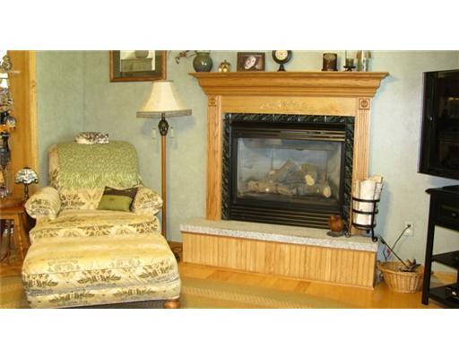 514 River Road Greene, ME 04236 - Photo 7 of 25 Living Room.