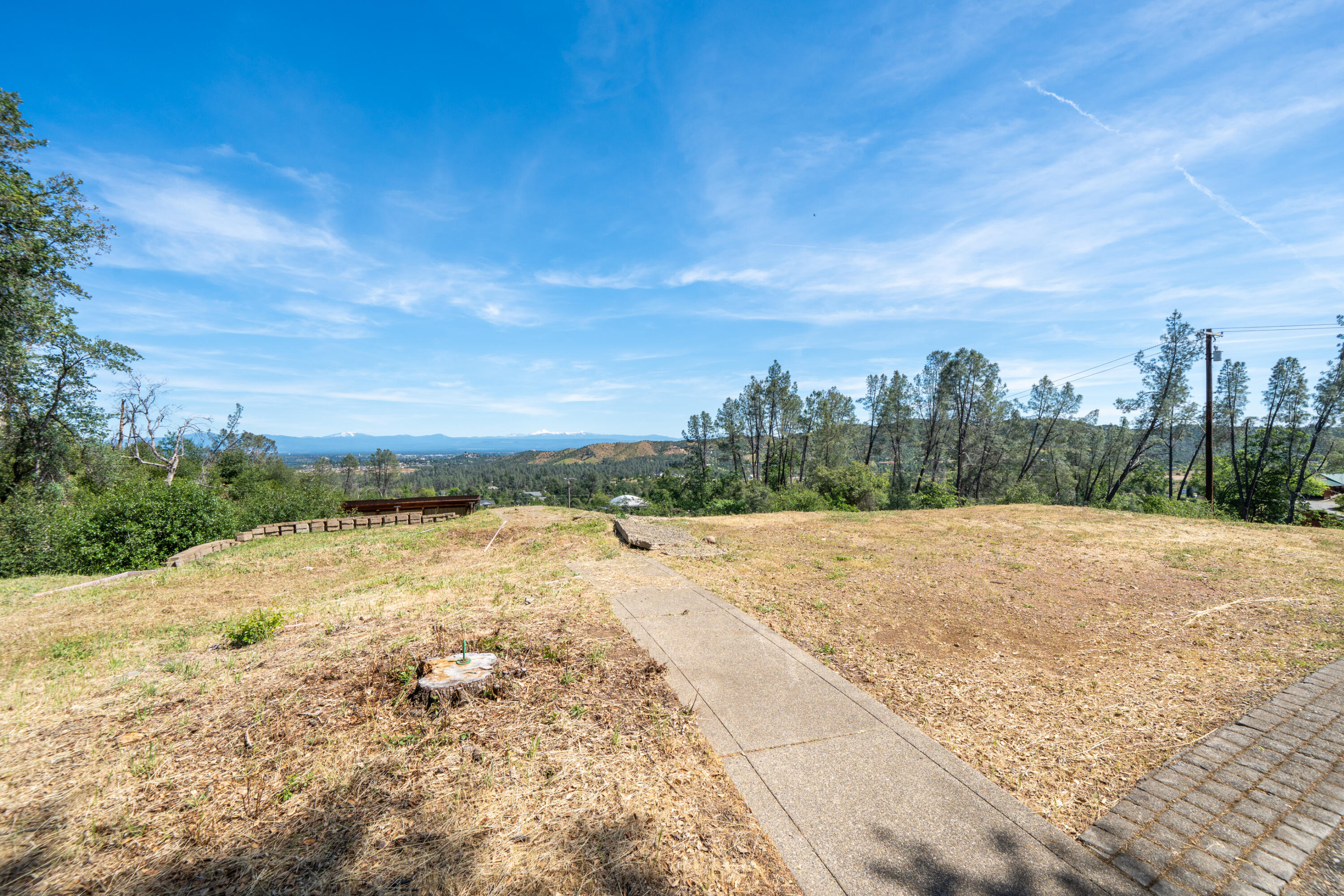 15809 Old Stage Coach Road Redding, CA 96001 - Photo 6 of 33 a view of an ocean beach