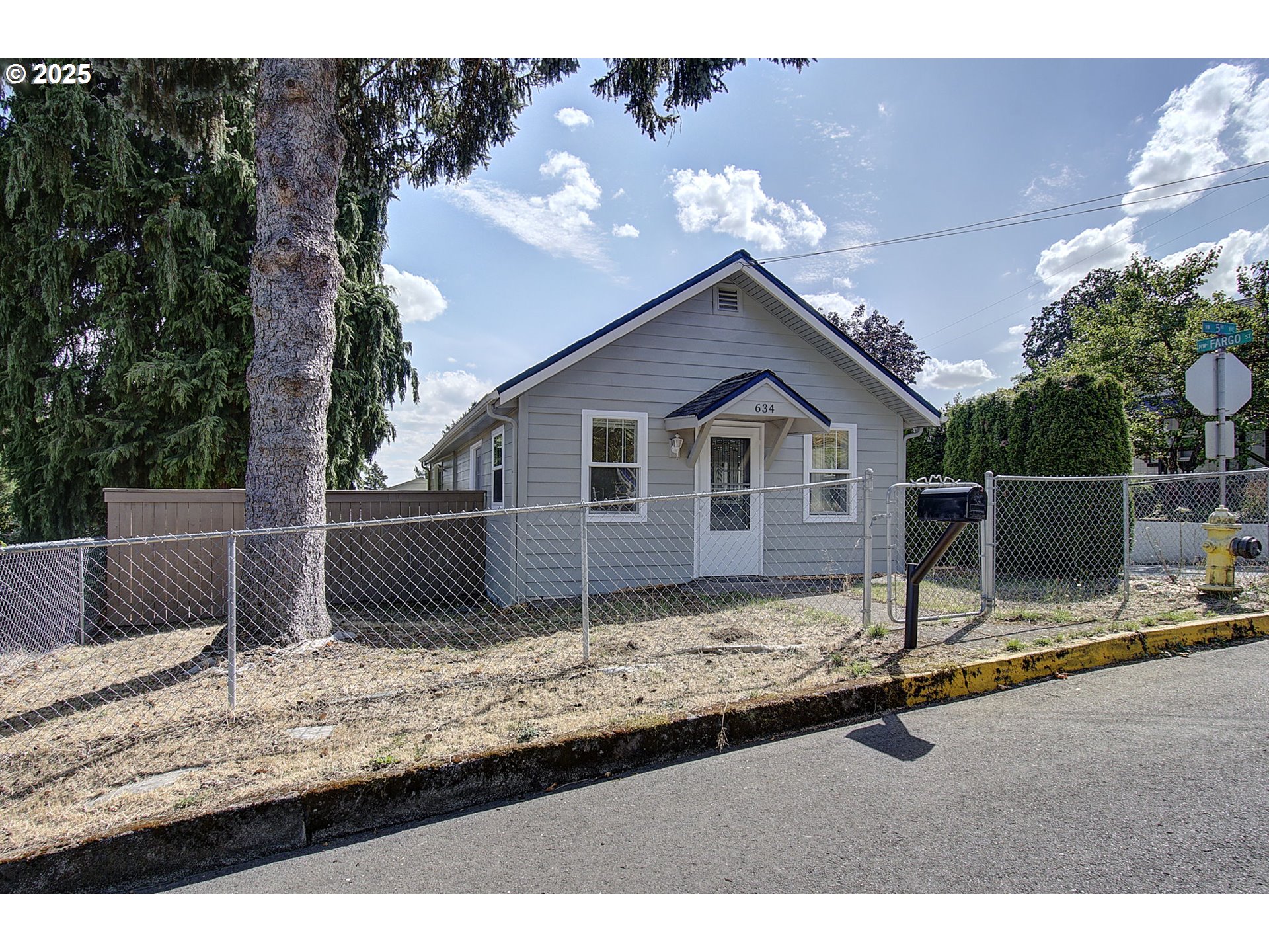 634 Northwest 5th Avenue Camas, WA 98607 - Photo 2 of 30