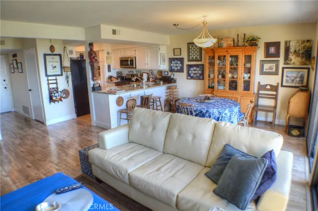 $3,600 | 146 Avenida Baja, San Clemente, CA 92672