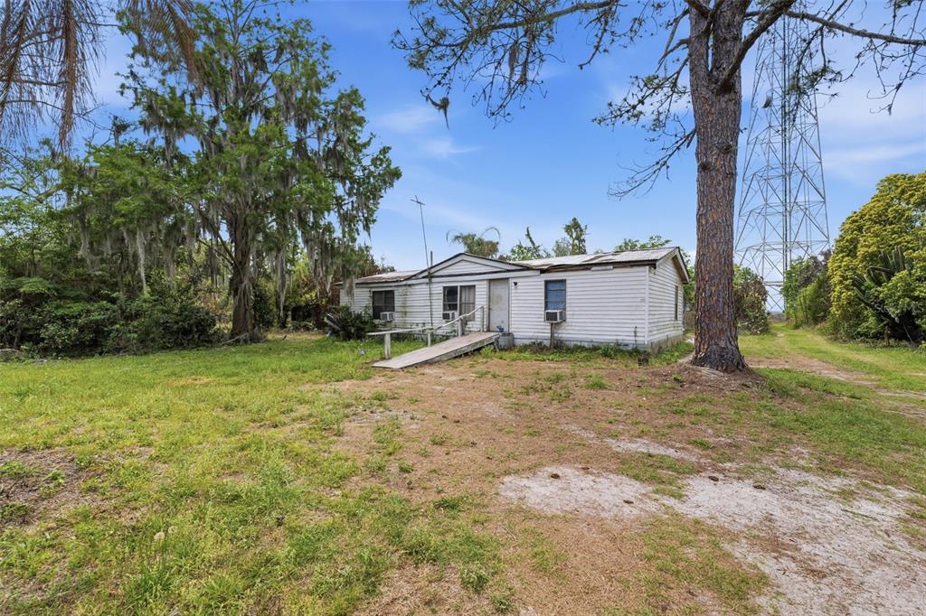 4267 Neff Lake Road Brooksville, FL 34602 - Photo 3 of 26