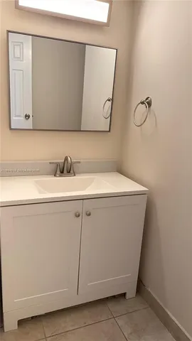 $1,600 | 2935 Northeast 163rd Street, Unit 3P, North Miami Beach, FL 33160