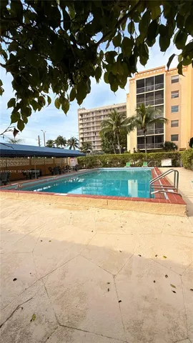 $1,600 | 2935 Northeast 163rd Street, Unit 3P, North Miami Beach, FL 33160