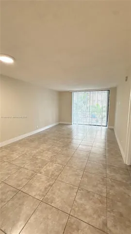 $1,600 | 2935 Northeast 163rd Street, Unit 3P, North Miami Beach, FL 33160