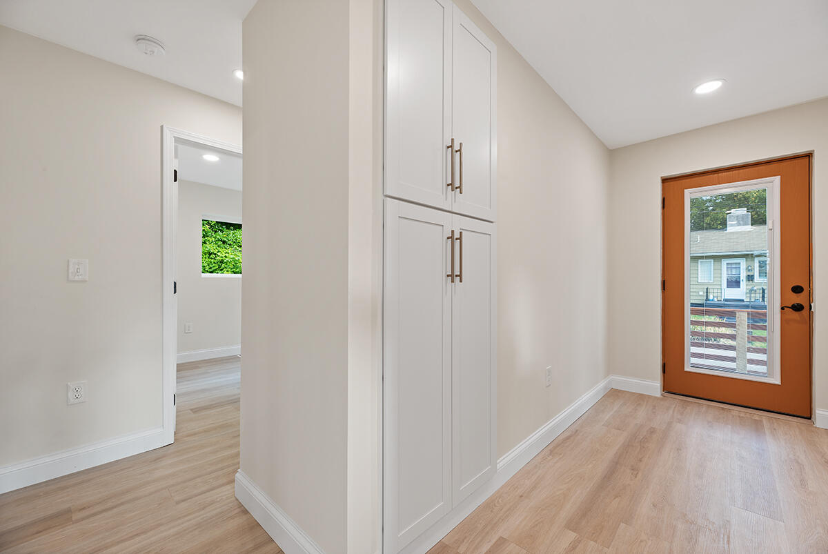 102 Marion Road Oak Ridge, TN 37830 - Photo 11 of 25 Pantry