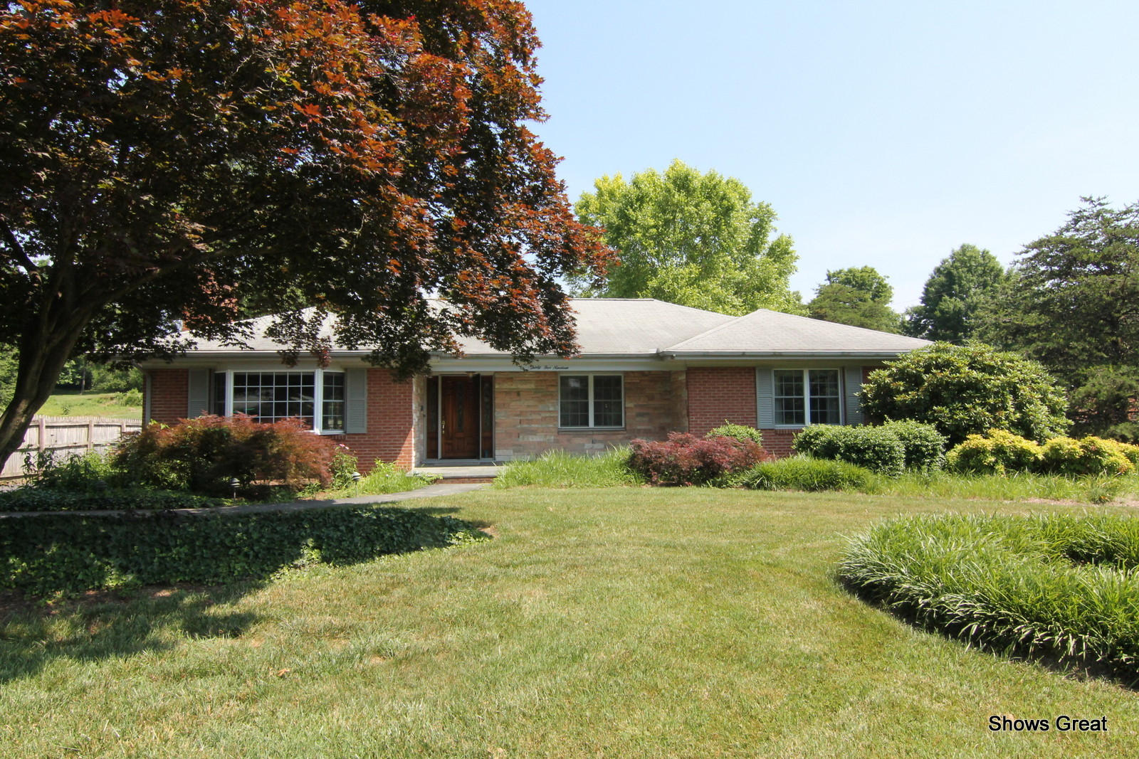 3519 Grandin Road Southwest Roanoke, VA 24018 - Photo 1 of 58 IMG_7326