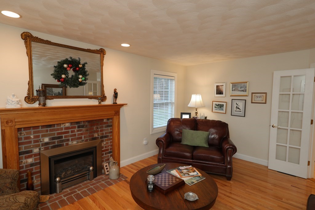 105 Dudley Road Billerica, MA 01821 - Photo 11 of 36 Gallery Image 11