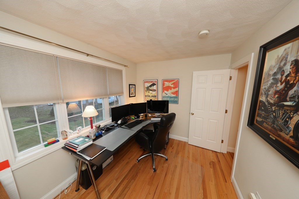 105 Dudley Road Billerica, MA 01821 - Photo 16 of 36 Gallery Image 16