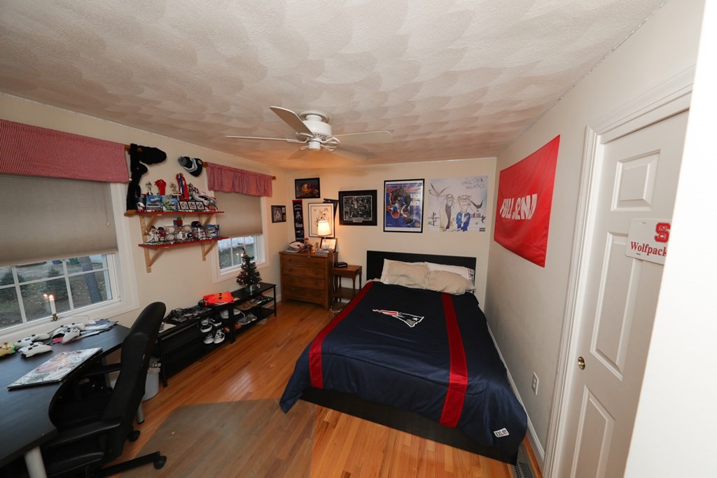 105 Dudley Road Billerica, MA 01821 - Photo 17 of 36 Gallery Image 17
