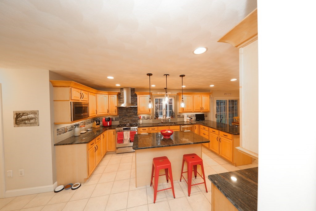 105 Dudley Road Billerica, MA 01821 - Photo 27 of 36 Gallery Image 27