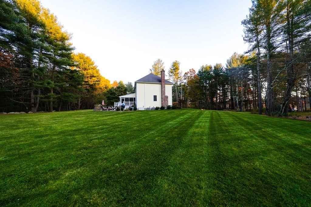105 Dudley Road Billerica, MA 01821 - Photo 9 of 36 Gallery Image 9