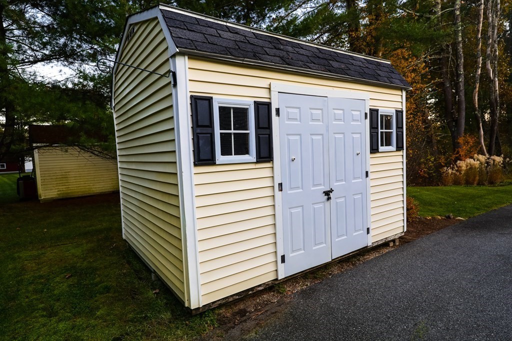 105 Dudley Road Billerica, MA 01821 - Photo 10 of 36 Gallery Image 10