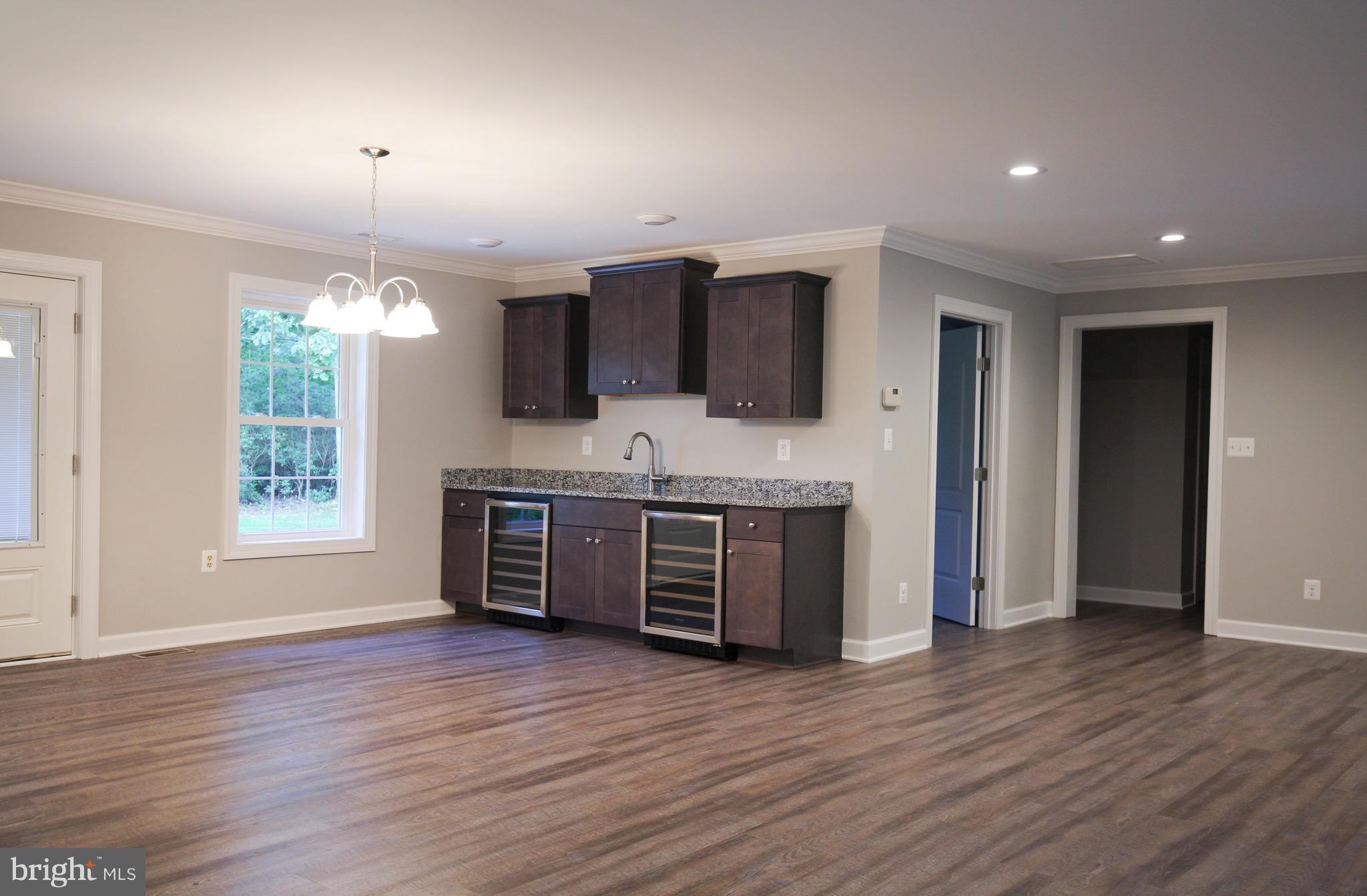 19876 Tippett Road Lexington Park, MD 20653 - Photo 8 of 24 Dining area / wet bar