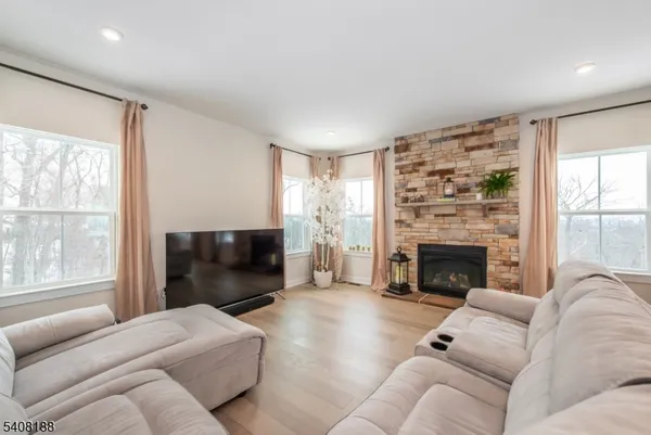 $1,099,000 | 37 Esposito Lane, Landing, NJ 07850