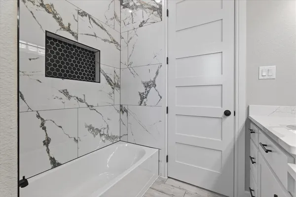 $600,000 | 556 County Road 4875, Celeste, TX 75423