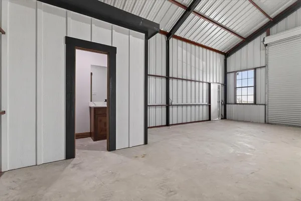 $600,000 | 556 County Road 4875, Celeste, TX 75423