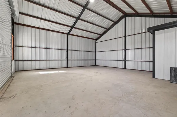 $600,000 | 556 County Road 4875, Celeste, TX 75423