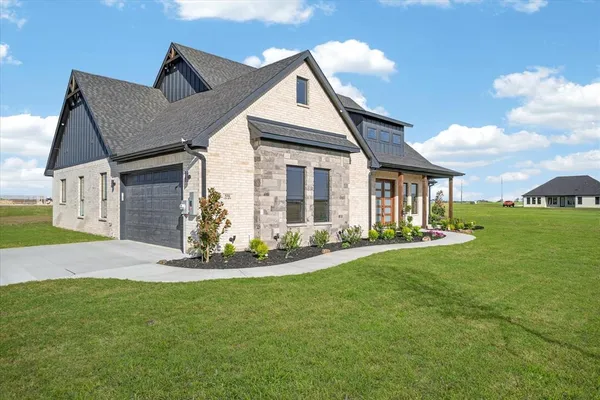 $600,000 | 556 County Road 4875, Celeste, TX 75423