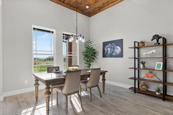 $600,000 | 556 County Road 4875, Celeste, TX 75423