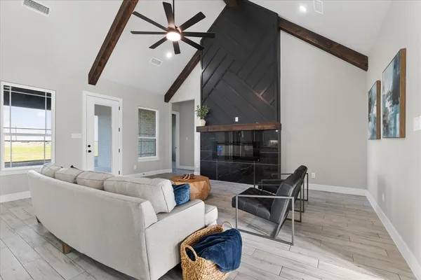 $600,000 | 556 County Road 4875, Celeste, TX 75423