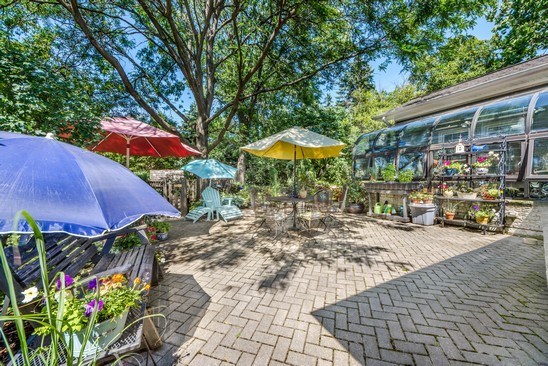 1850 Burton Lane Park Ridge, IL 60068 - Photo 4 of 34 an outdoor space with seating