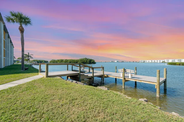 $3,300 | 200 South Banana River Boulevard, Unit 804, Cocoa Beach, FL 32931