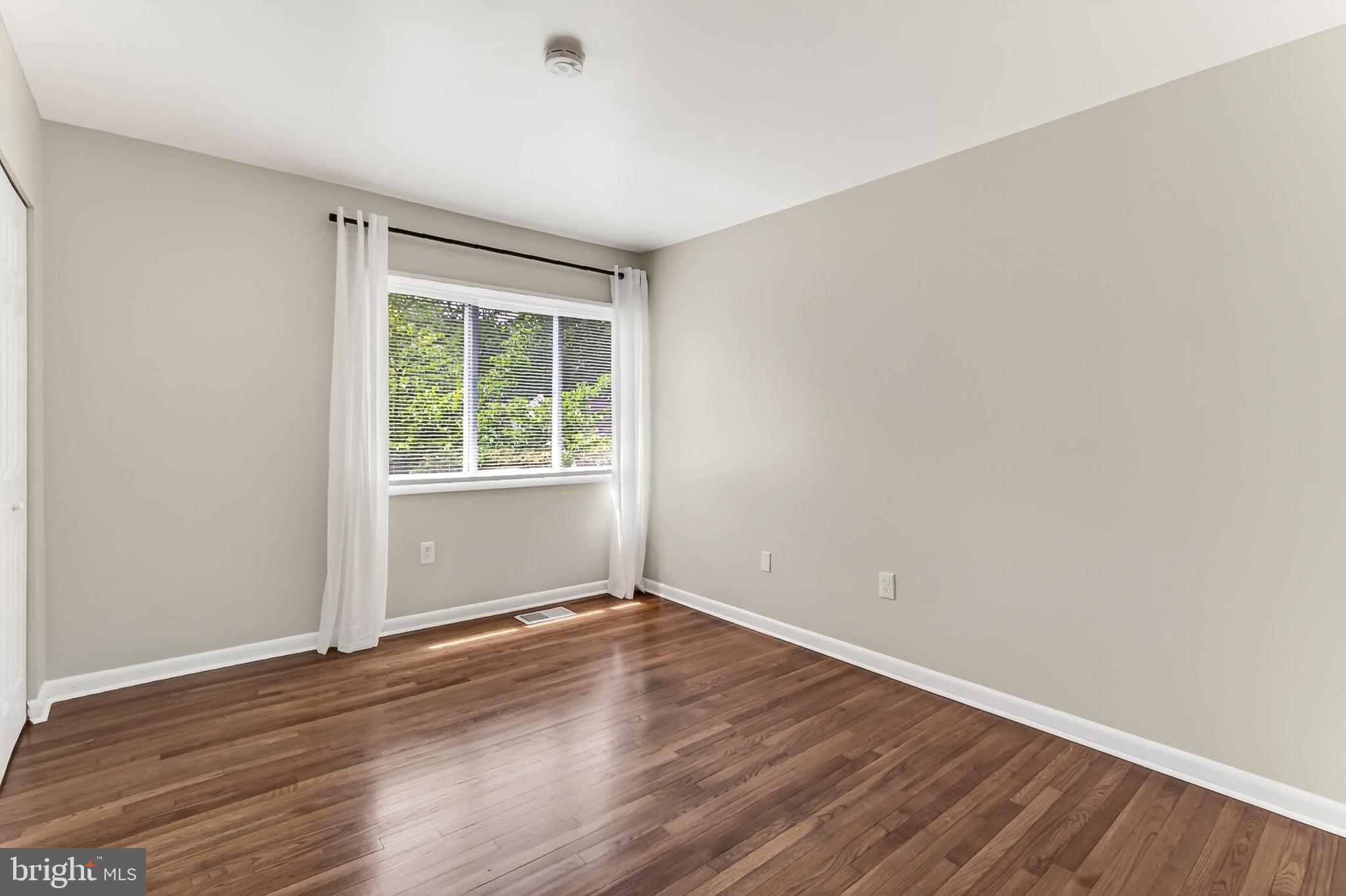1498 Roundleaf Court Reston, VA 20190 - Photo 38 of 62 2 of 4 Bedrooms with Real Hardwood Floors