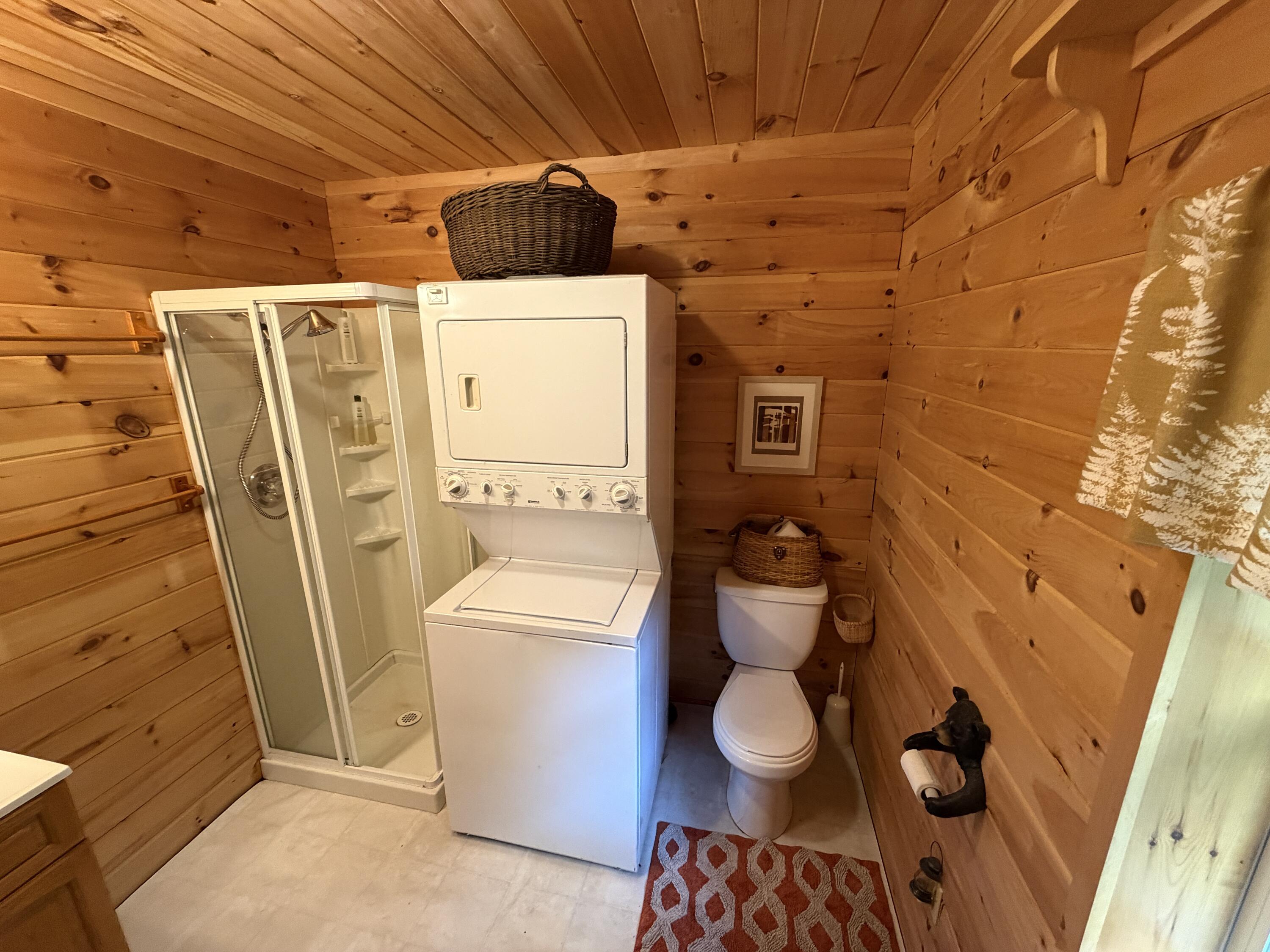 561 Lakeview Road Topsfield, ME 04490 - Photo 17 of 41 Bathroom