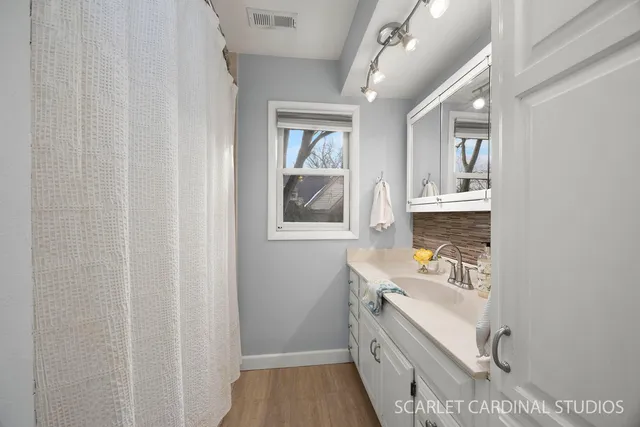 $525,000 | 31 Roosevelt Street, St. Charles, IL 60174