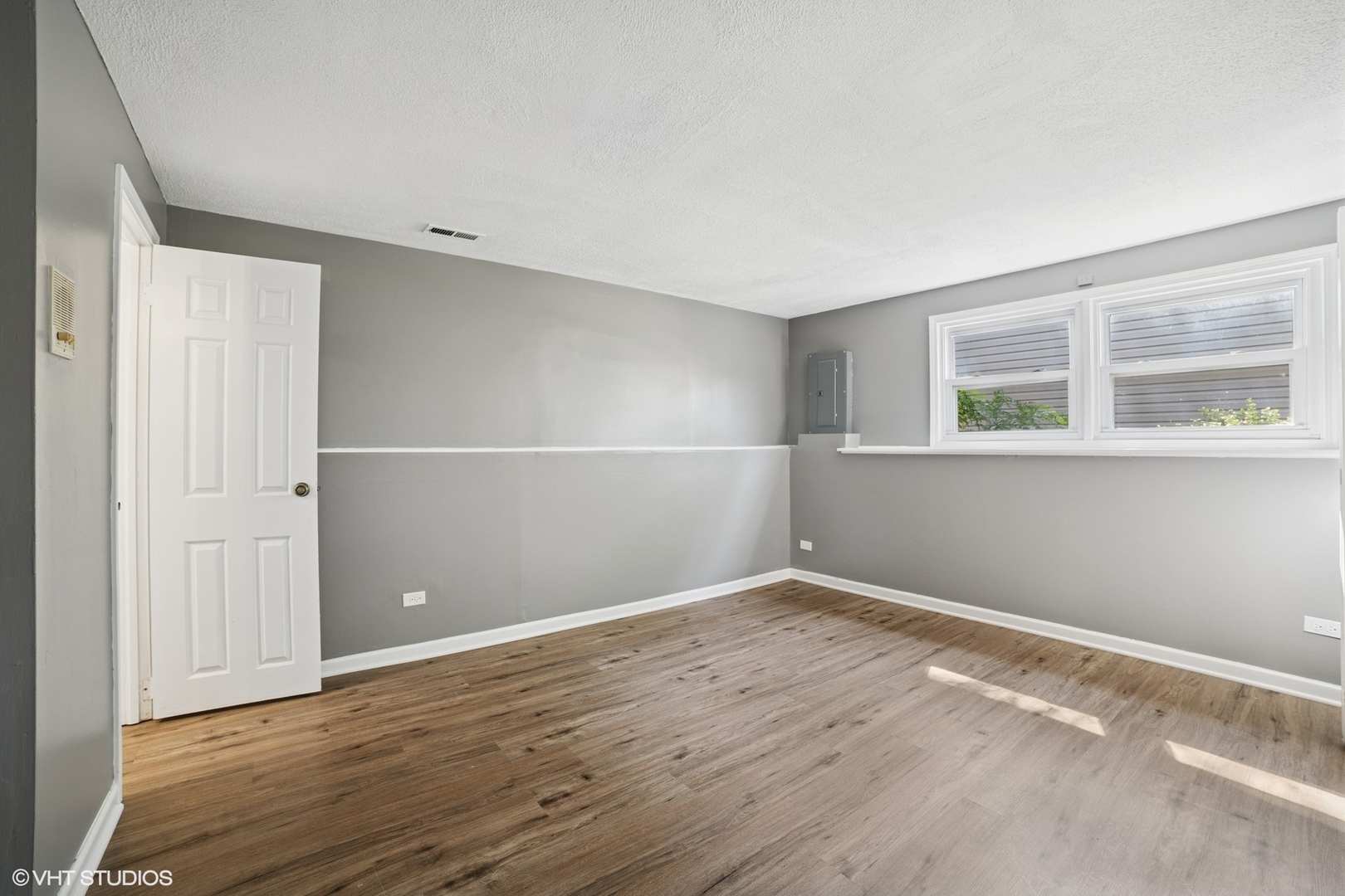 6 Spring Valley Lane Streamwood, IL 60107 - Photo 14 of 21 Gallery Image 14