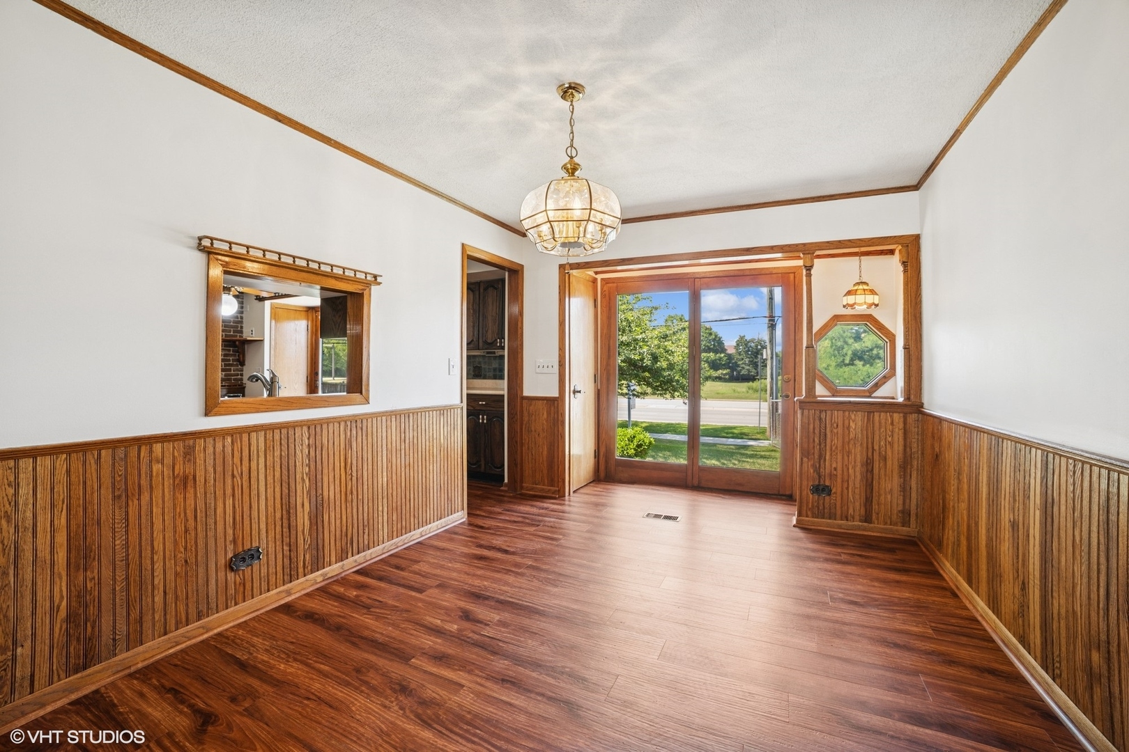 6 Spring Valley Lane Streamwood, IL 60107 - Photo 4 of 21 Gallery Image 4
