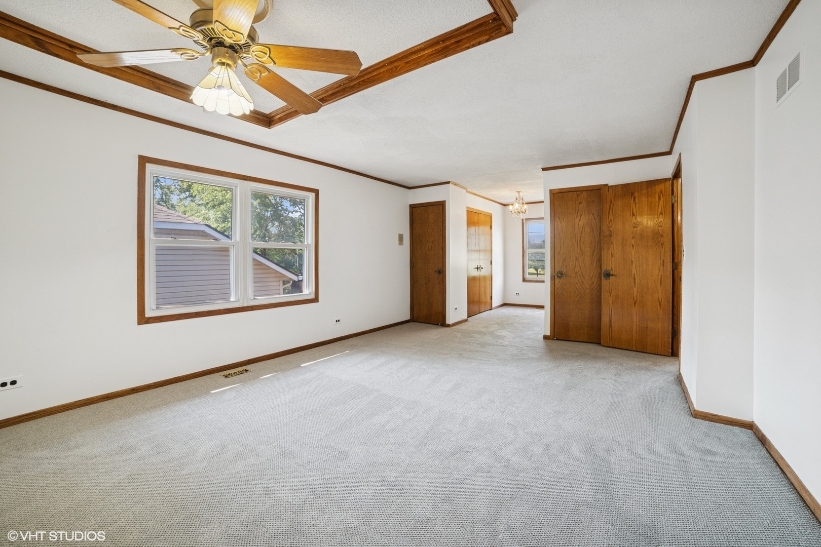 6 Spring Valley Lane Streamwood, IL 60107 - Photo 10 of 21 Gallery Image 10