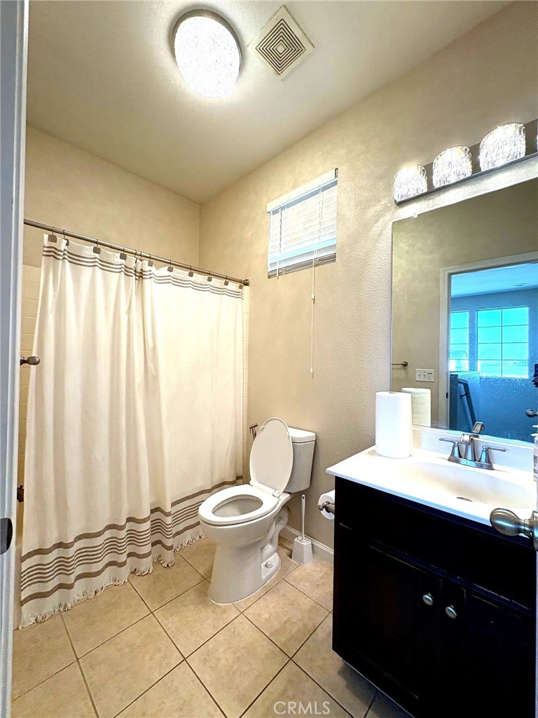 154 Montage Drive Merced, CA 95348 - Photo 15 of 18 Shared Bath