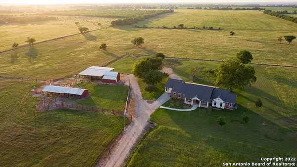 $999,000 | 2420 Bolton Road, Marion, TX 78124