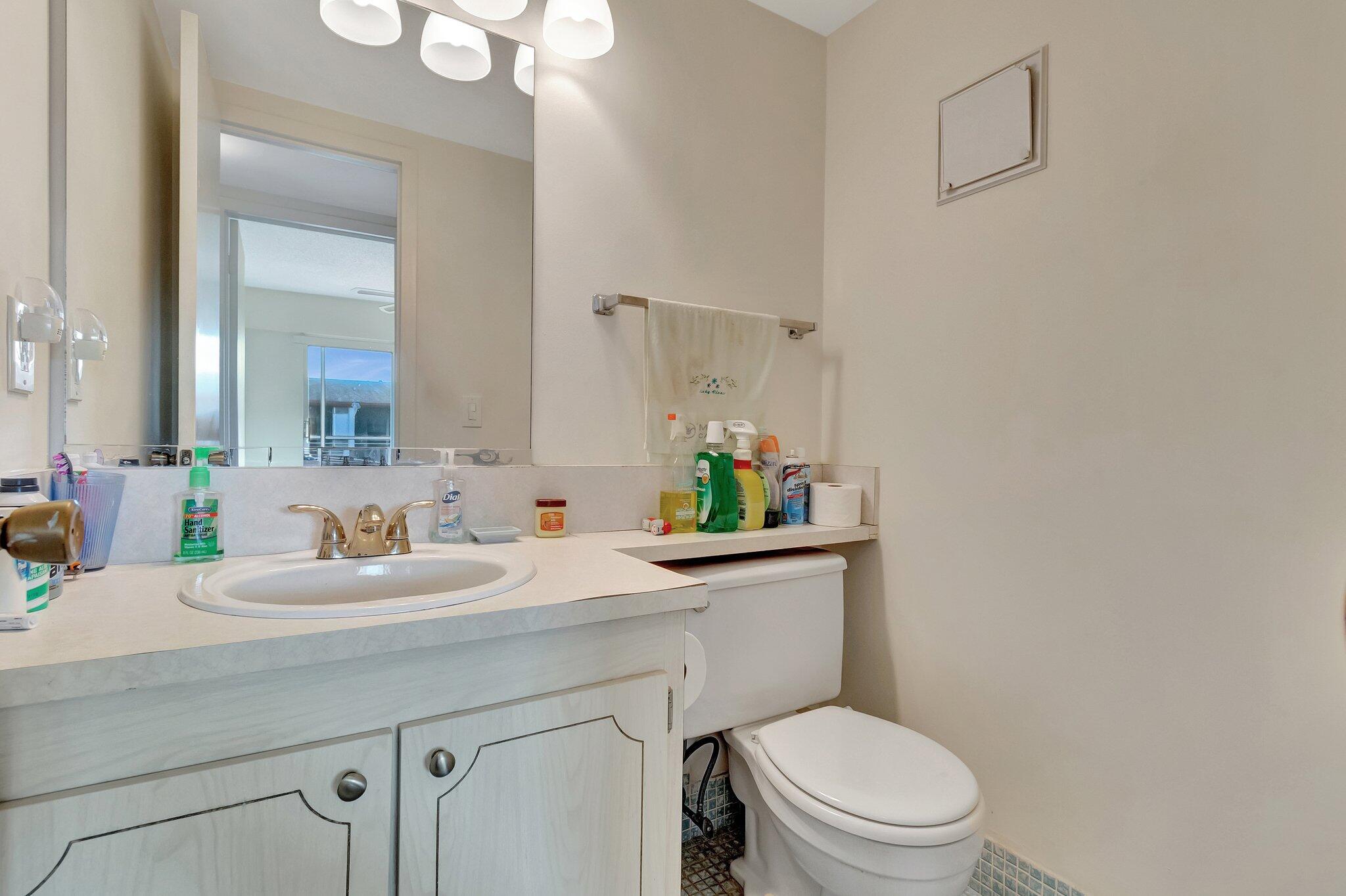 536 Fanshaw M Boca Raton, FL 33434 - Photo 18 of 65 29-web-or-mls-DSC_8581