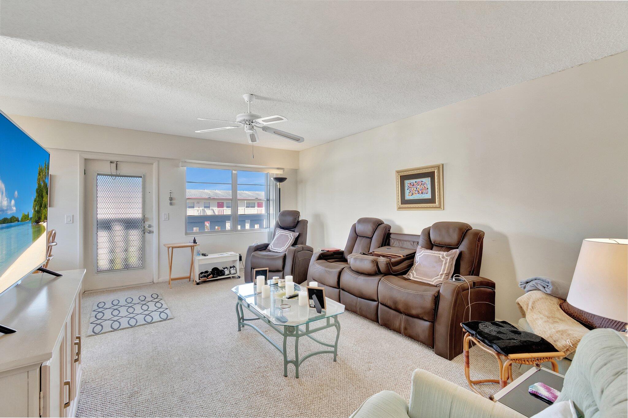 536 Fanshaw M Boca Raton, FL 33434 - Photo 8 of 65 14-web-or-mls-DSC_8491