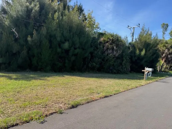 $187,000 | 75 Green Dolphin Drive North, Placida, FL 33946