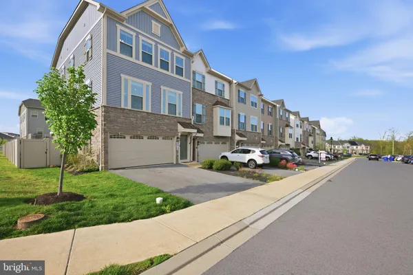 $559,900 | 5912 Pecking Stone Street, New Market, MD 21774
